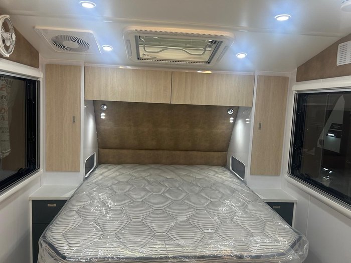 2026 Wonderland RV Amaroo Quad Bunk