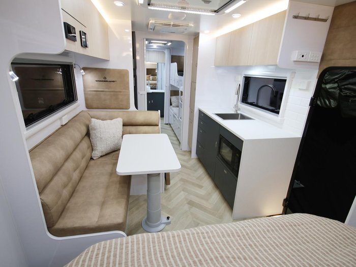 2026 Wonderland RV Amaroo Quad Bunk