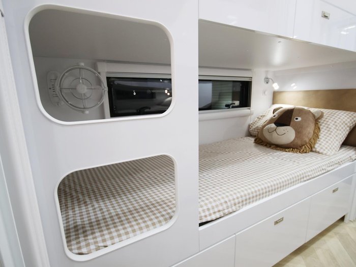 2026 Wonderland RV Amaroo Quad Bunk