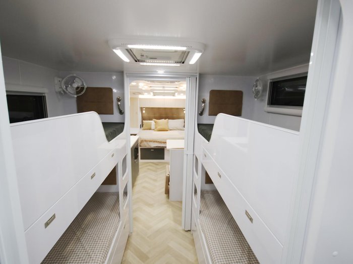 2026 Wonderland RV Amaroo Quad Bunk