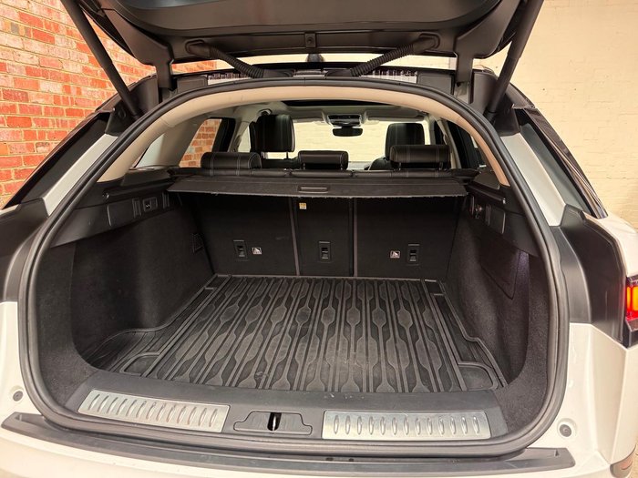 2018 Land Rover Range Rover Velar D300 HSE L560 MY18 AWD White