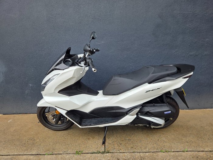 2023 Honda PCX125 WHITE