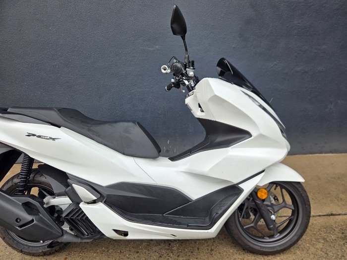 2023 Honda PCX125 WHITE