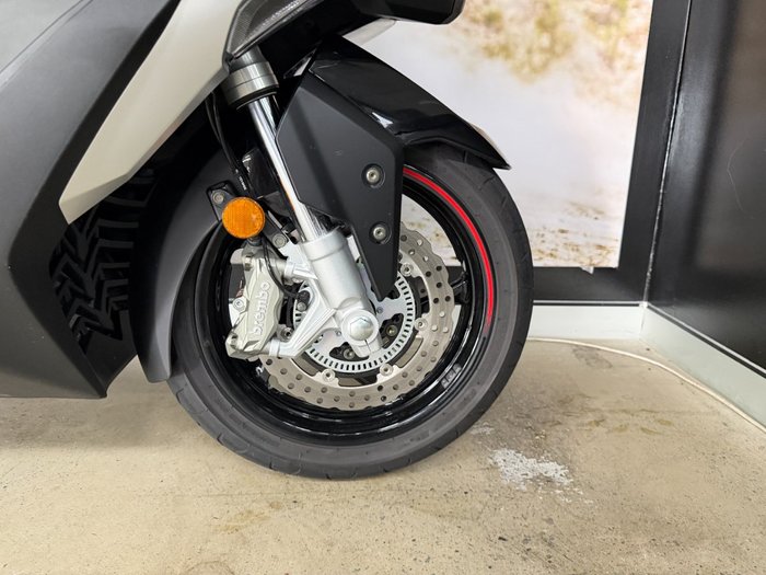 2024 Kymco AK 550 ABS Grey