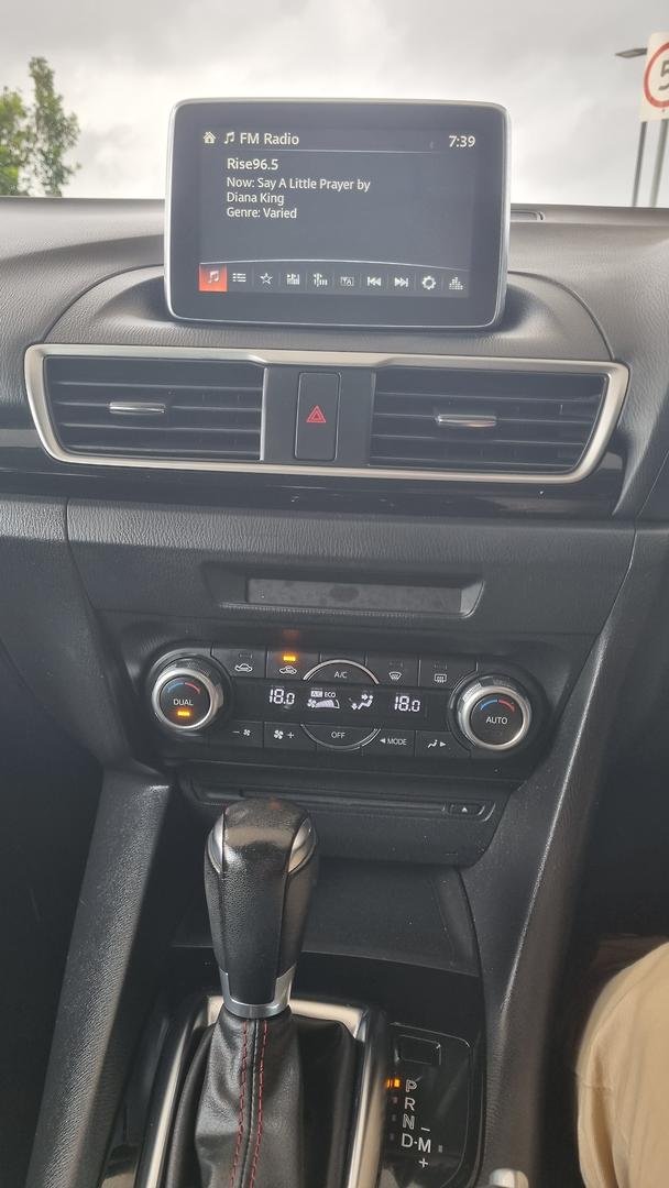 2015 Mazda 3 SP25