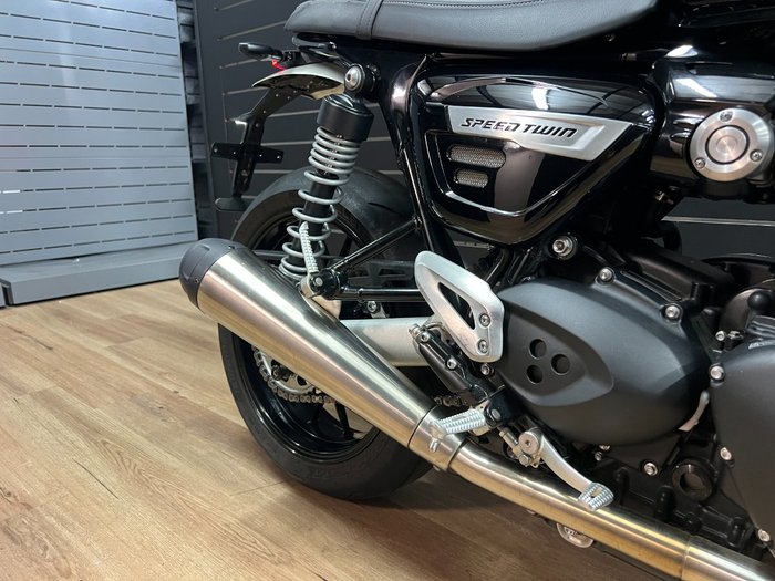 2022 TRIUMPH SPEED TWIN Black