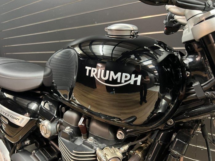 2022 TRIUMPH SPEED TWIN Black