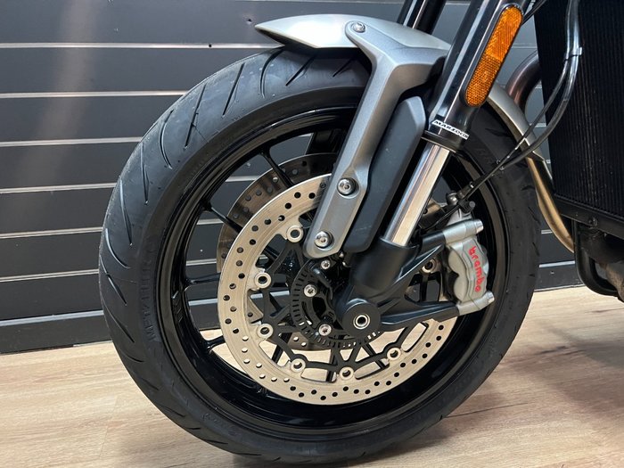 2022 TRIUMPH SPEED TWIN Black