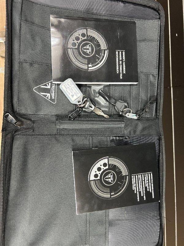 2022 TRIUMPH SPEED TWIN Black