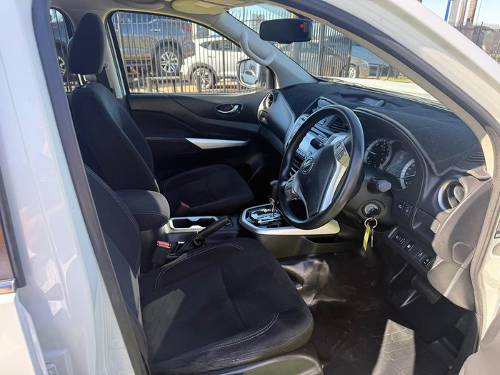 2017 Nissan Navara SL
