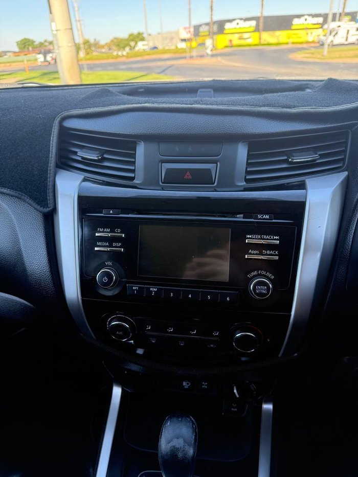 2017 Nissan Navara SL