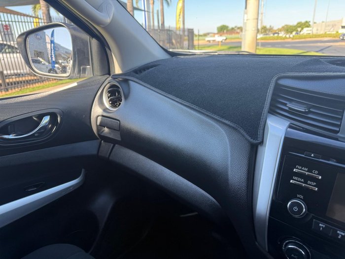 2017 Nissan Navara SL