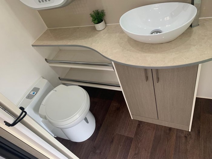 2014 New Age Caravans Oz Classic Slider