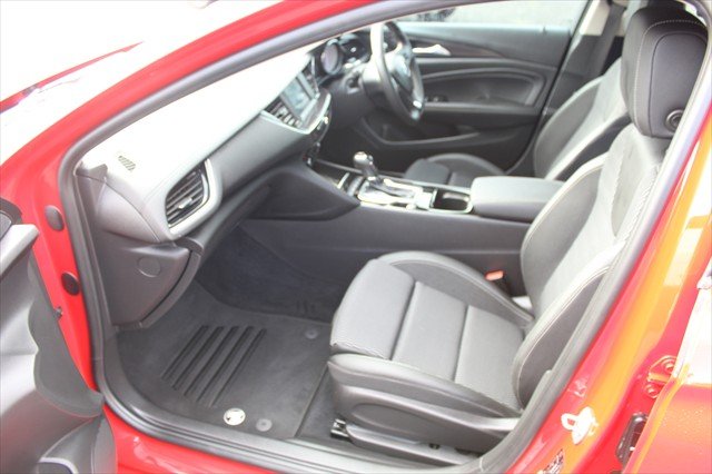 2017 Holden Commodore RS