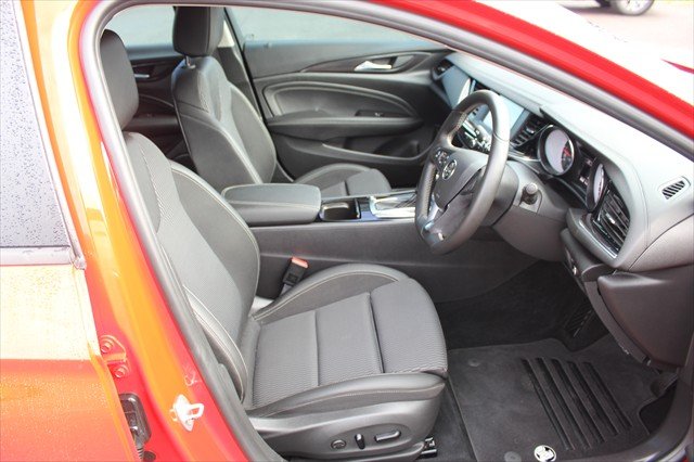 2017 Holden Commodore RS