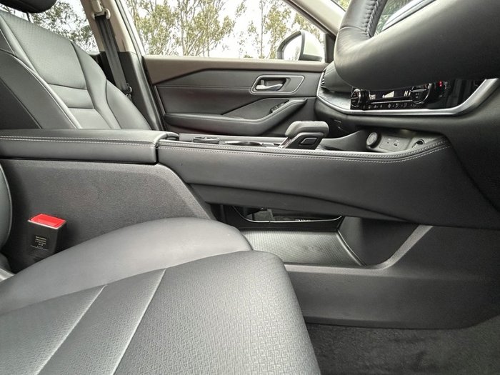 2025 Nissan X-TRAIL ST-L