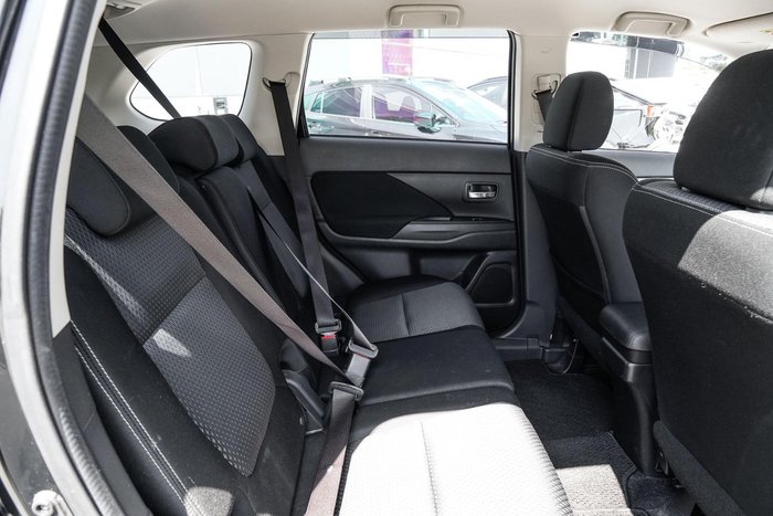 2018 Mitsubishi Outlander ES ADAS