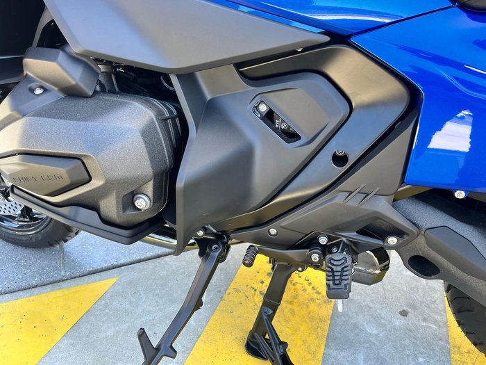 2025 BMW R 1300 RT Impulse