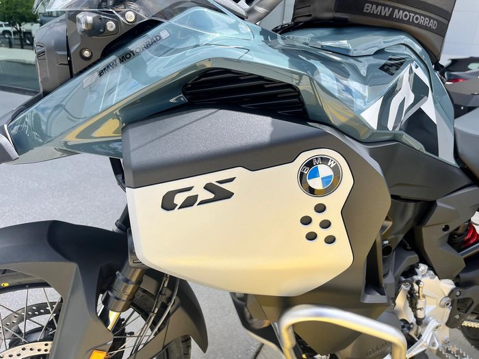 2025 BMW F 900 GS Adventure Ride Pro