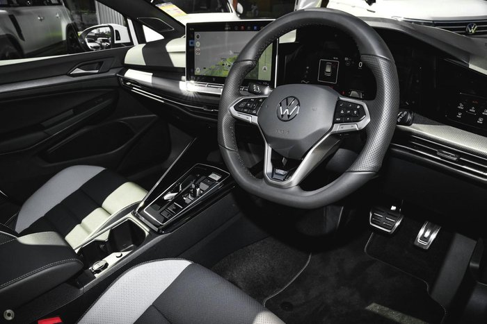 2025 Volkswagen Golf 110TSI R-Line 8.5 MY25 Pure White