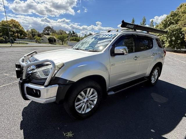 2017 Isuzu MU-X LS-T