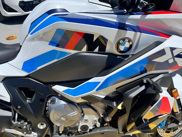 2025 BMW M 1000 XR