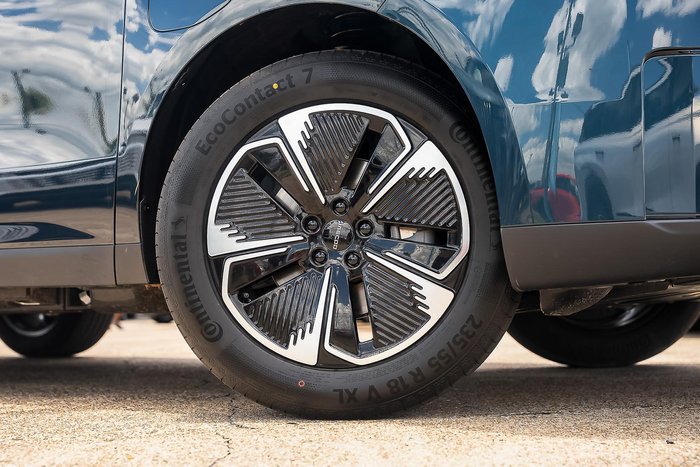 2025 Jaecoo J5 EV Summit