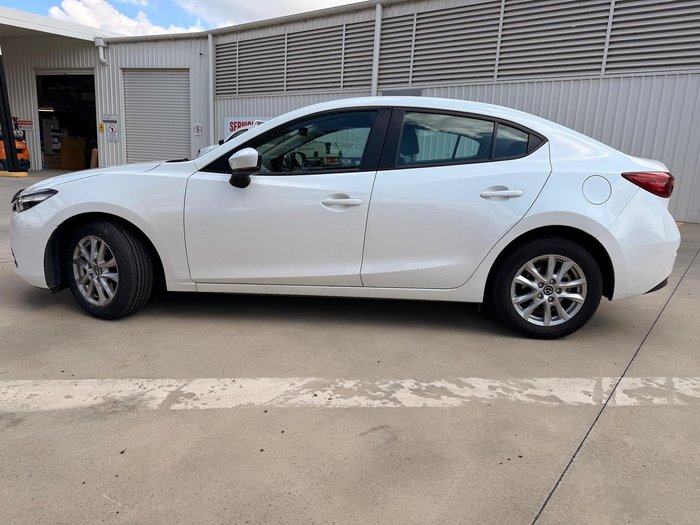 2017 Mazda 3 Neo