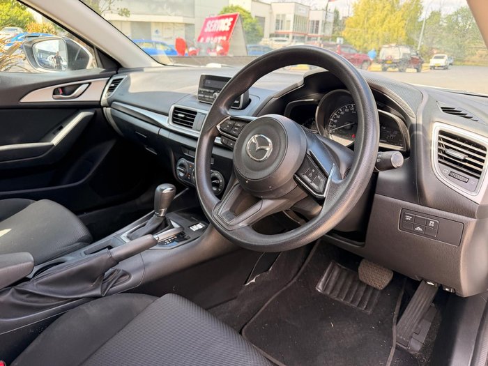 2017 Mazda 3 Neo