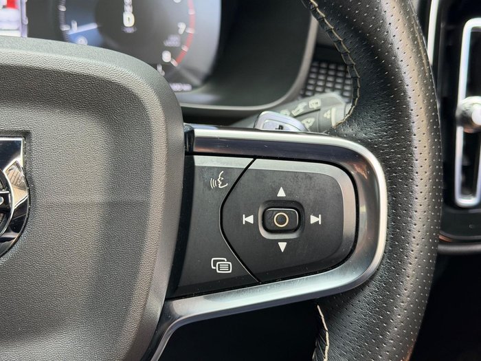 2020 Volvo XC40 T5 R-Design MY20 AWD Glacier Silver