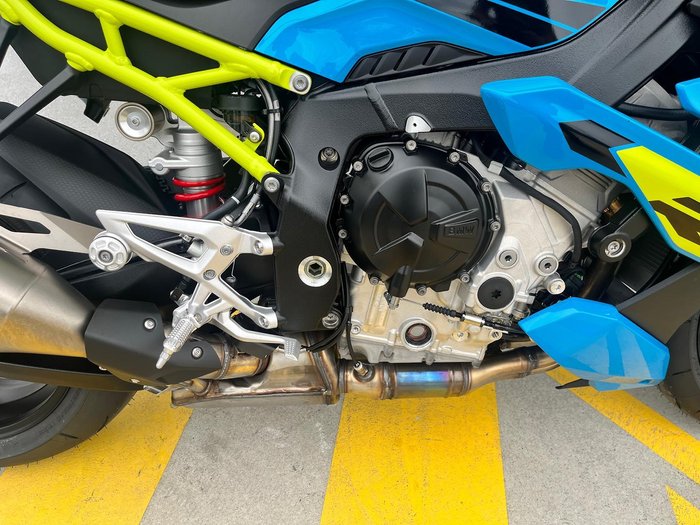 2025 BMW S 1000 R Race