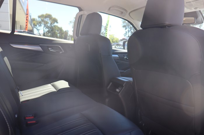 2022 Isuzu MU-X LS-T