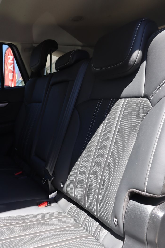 2022 Isuzu MU-X LS-T