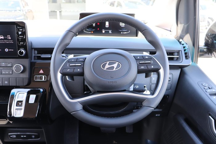 2025 Hyundai STARIA