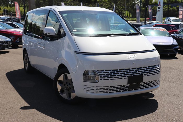 2025 Hyundai STARIA