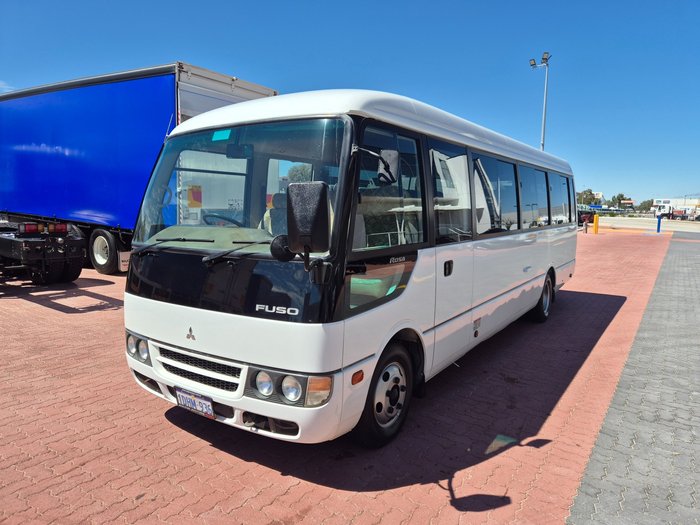 2009 Fuso Rosa 25 seat AUTO Deluxe Bus