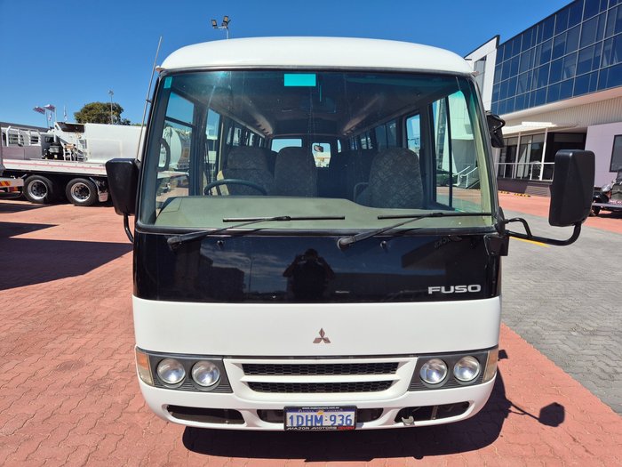 2009 Fuso Rosa 25 seat AUTO Deluxe Bus