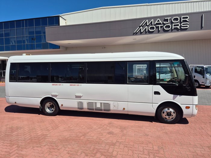 2009 Fuso Rosa 25 seat AUTO Deluxe Bus