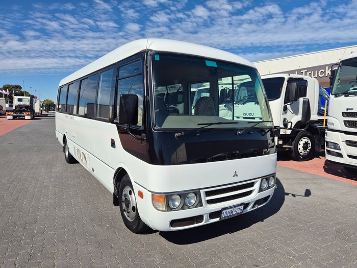 2009 Fuso Rosa 25 seat AUTO Deluxe Bus