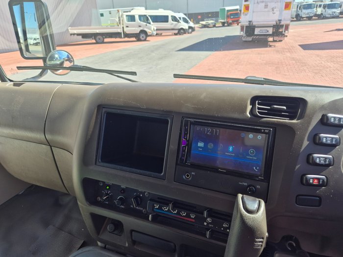 2009 Fuso Rosa 25 seat AUTO Deluxe Bus