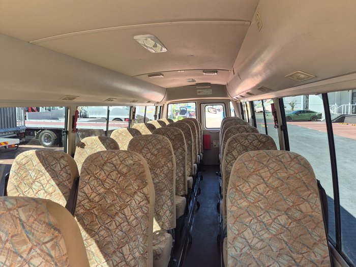 2009 Fuso Rosa 25 seat AUTO Deluxe Bus