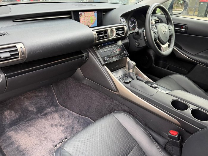 2014 Lexus IS 300h Luxury AVE30R Titanium Silver