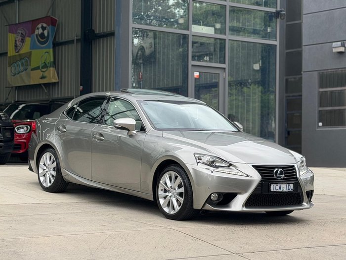 2014 Lexus IS 300h Luxury AVE30R Titanium Silver
