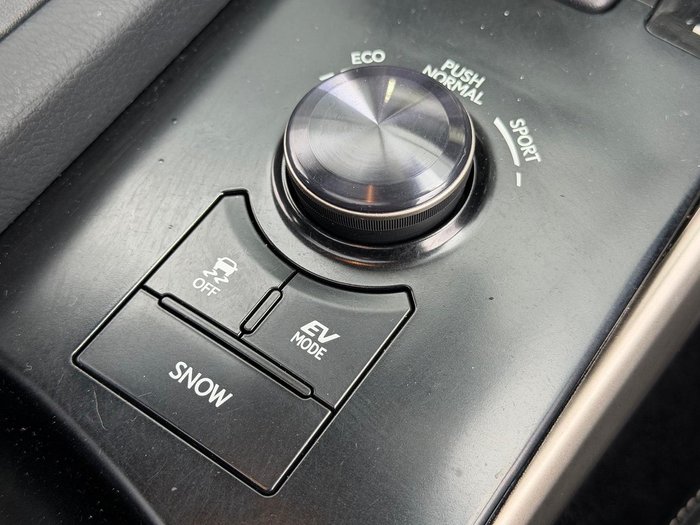 2014 Lexus IS 300h Luxury AVE30R Titanium Silver