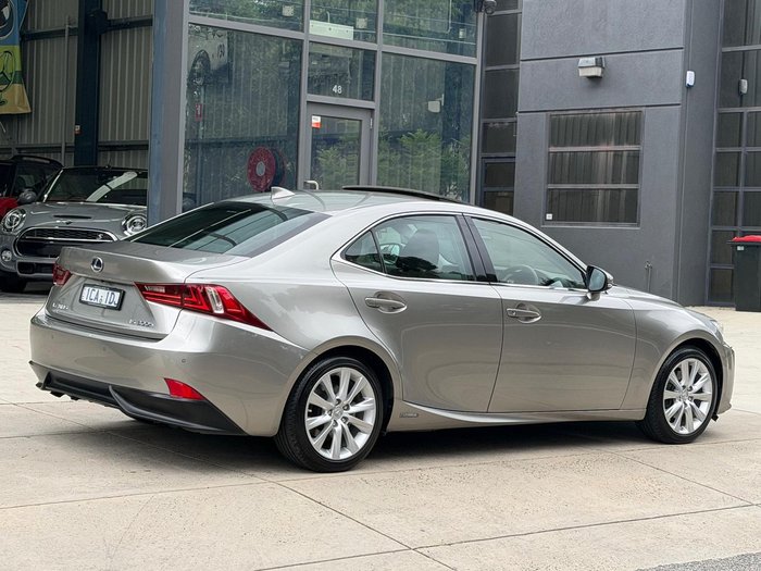 2014 Lexus IS 300h Luxury AVE30R Titanium Silver