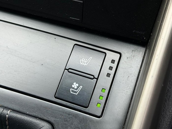 2014 Lexus IS 300h Luxury AVE30R Titanium Silver