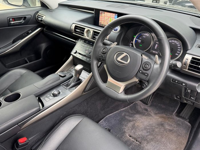 2014 Lexus IS 300h Luxury AVE30R Titanium Silver