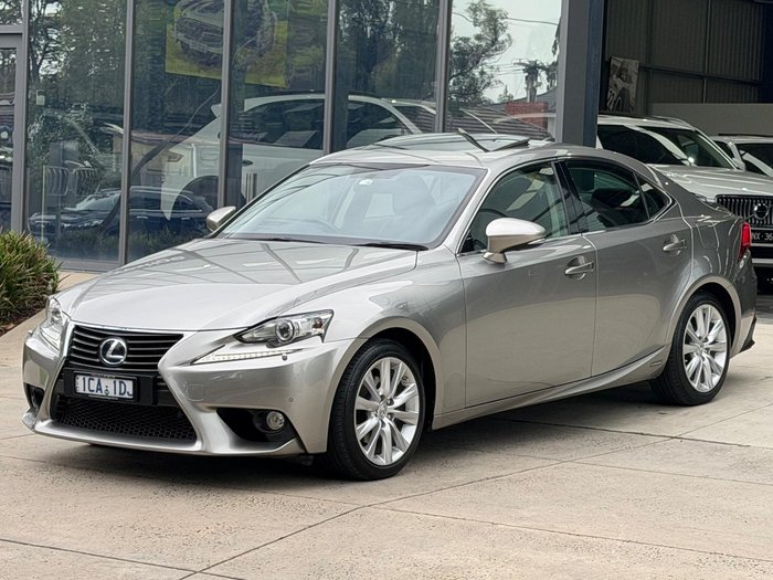 2014 Lexus IS 300h Luxury AVE30R Titanium Silver