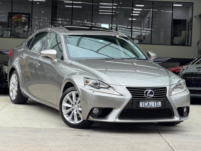 2014 Lexus IS 300h Luxury AVE30R Titanium Silver