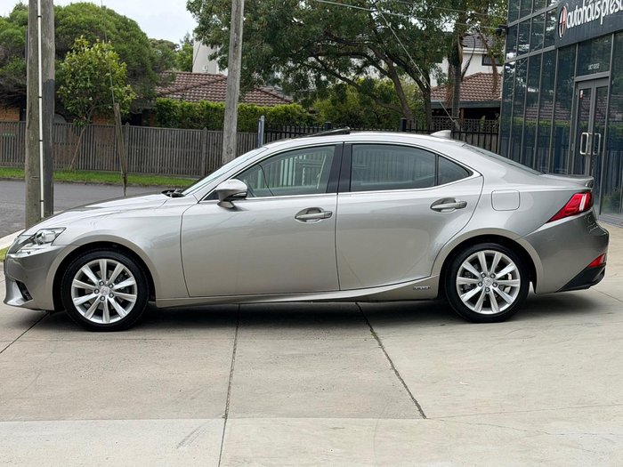 2014 Lexus IS 300h Luxury AVE30R Titanium Silver